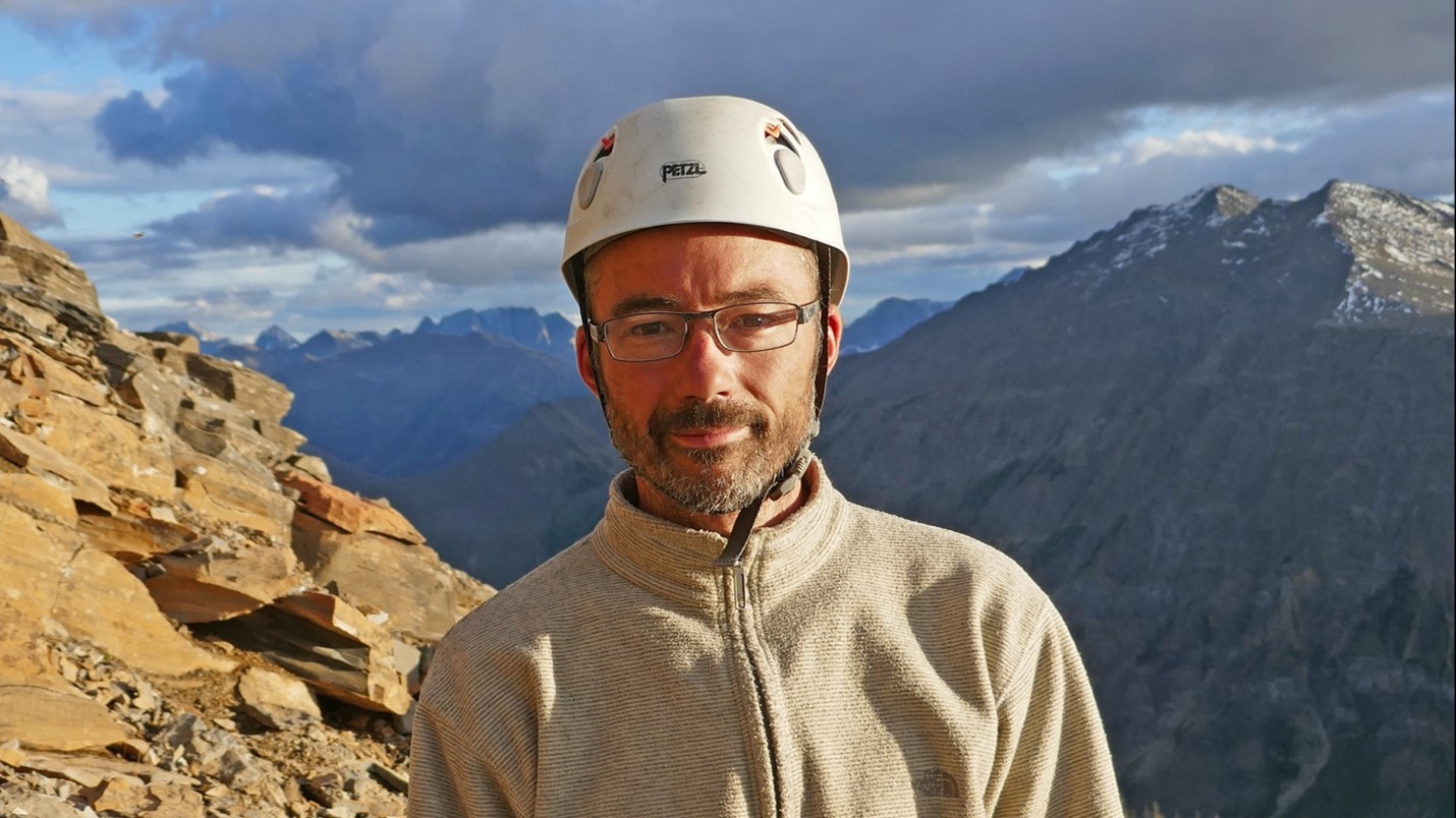 Dr. Jean-Bernard Caron