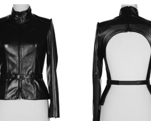 Vues avant et arrière d'une veste en cuir noir avec un col haut et une grande découpe ouverte dans le dos.