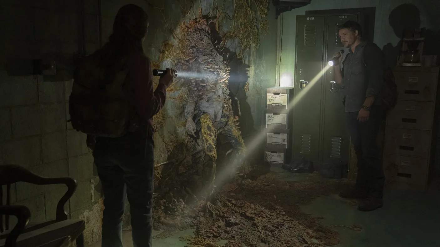 Image de deux personnes de la série HBO The Last of Us.