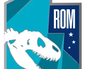 ROM avec une silhouette blanche de crâne de dinosaure et trois étoiles blanches sur un fond géométrique bleu.